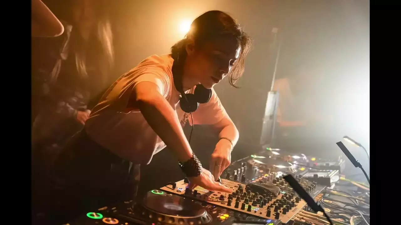 Electronic Soul: Acid house Concept in Dance with Nina Kraviz's Tokyo Music Experience